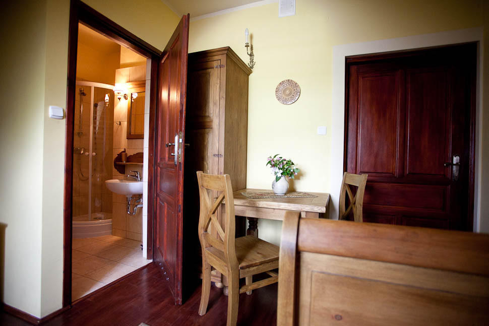 Dwor Na Wichrowym Wzgorzu Bed and Breakfast Przybysławice Rum bild