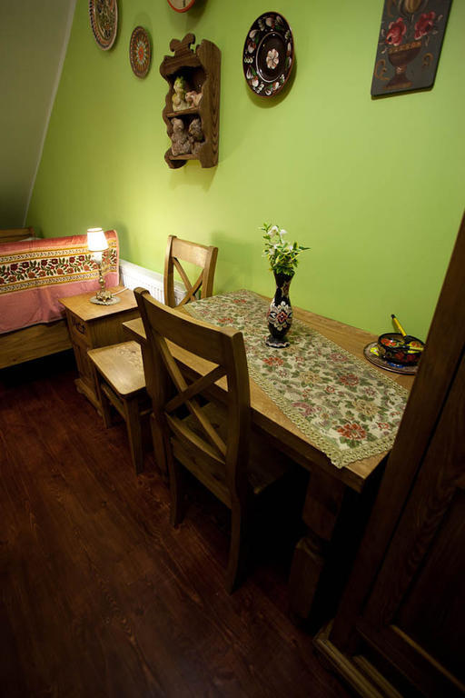Dwor Na Wichrowym Wzgorzu Bed and Breakfast Przybysławice Exteriör bild