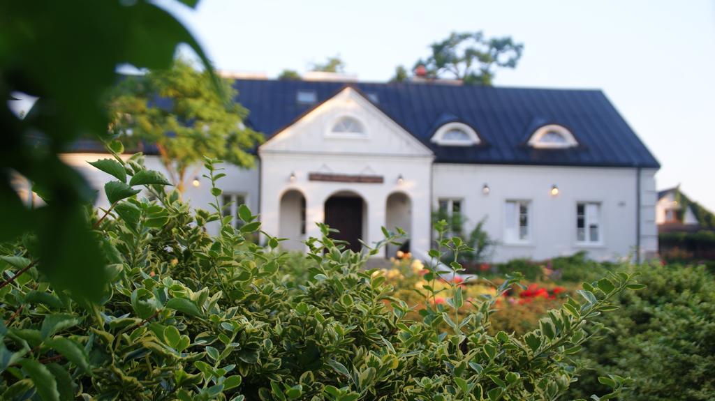 Dwor Na Wichrowym Wzgorzu Bed and Breakfast Przybysławice Exteriör bild