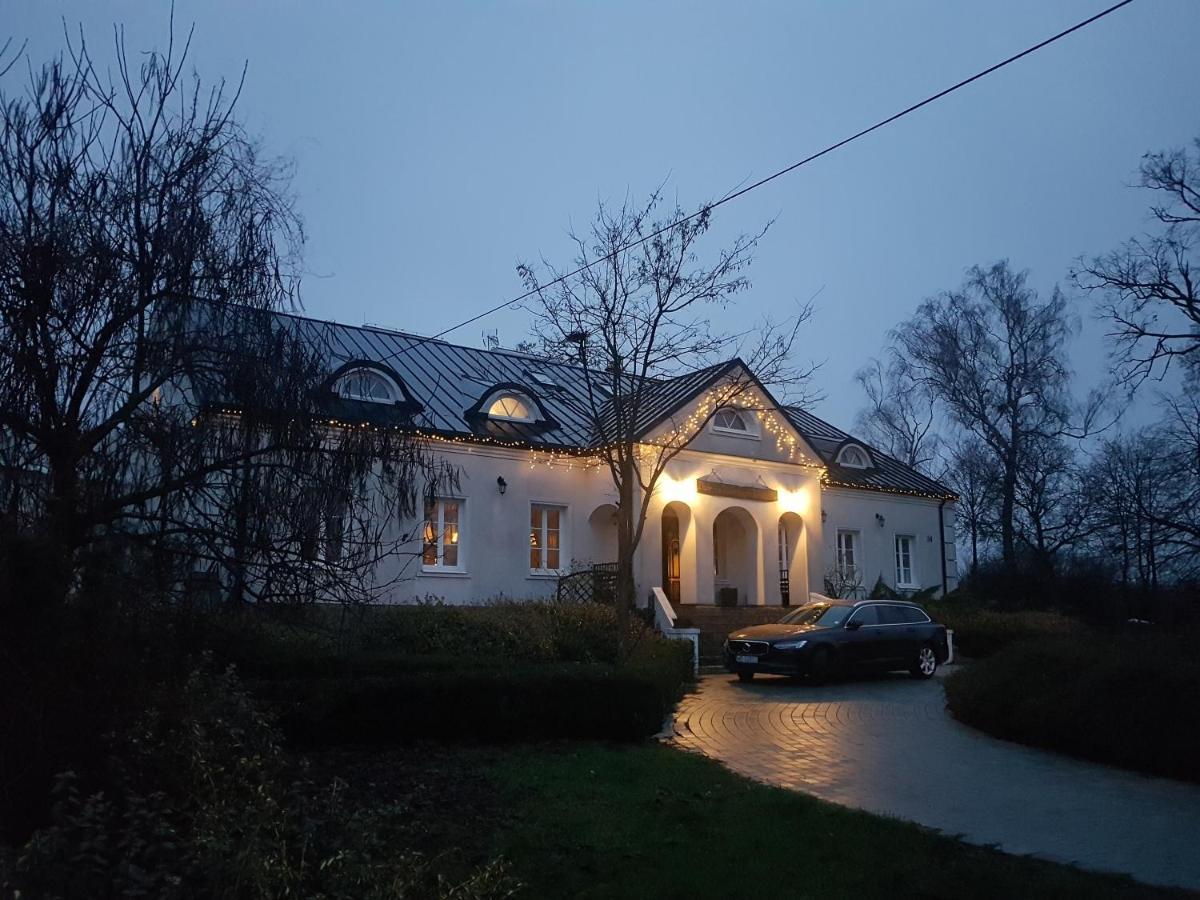 Dwor Na Wichrowym Wzgorzu Bed and Breakfast Przybysławice Exteriör bild