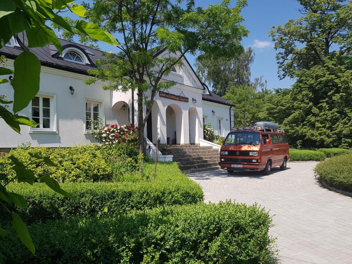 Dwor Na Wichrowym Wzgorzu Bed and Breakfast Przybysławice Exteriör bild